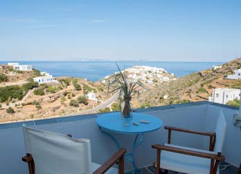 Maro rooms in Sifnos, with sea views